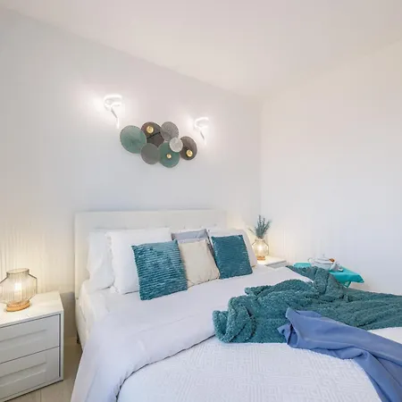 Dimora Solaris 6, Emma *