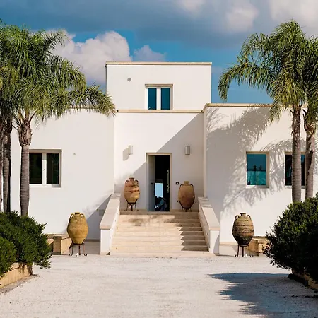 Villa Dimora Solaris 6, Emma