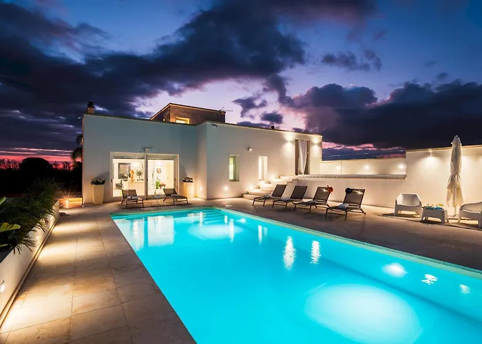 Dimora Solaris 6, Emma Villa