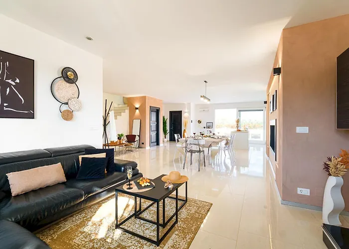 Dimora Solaris 6, Emma *